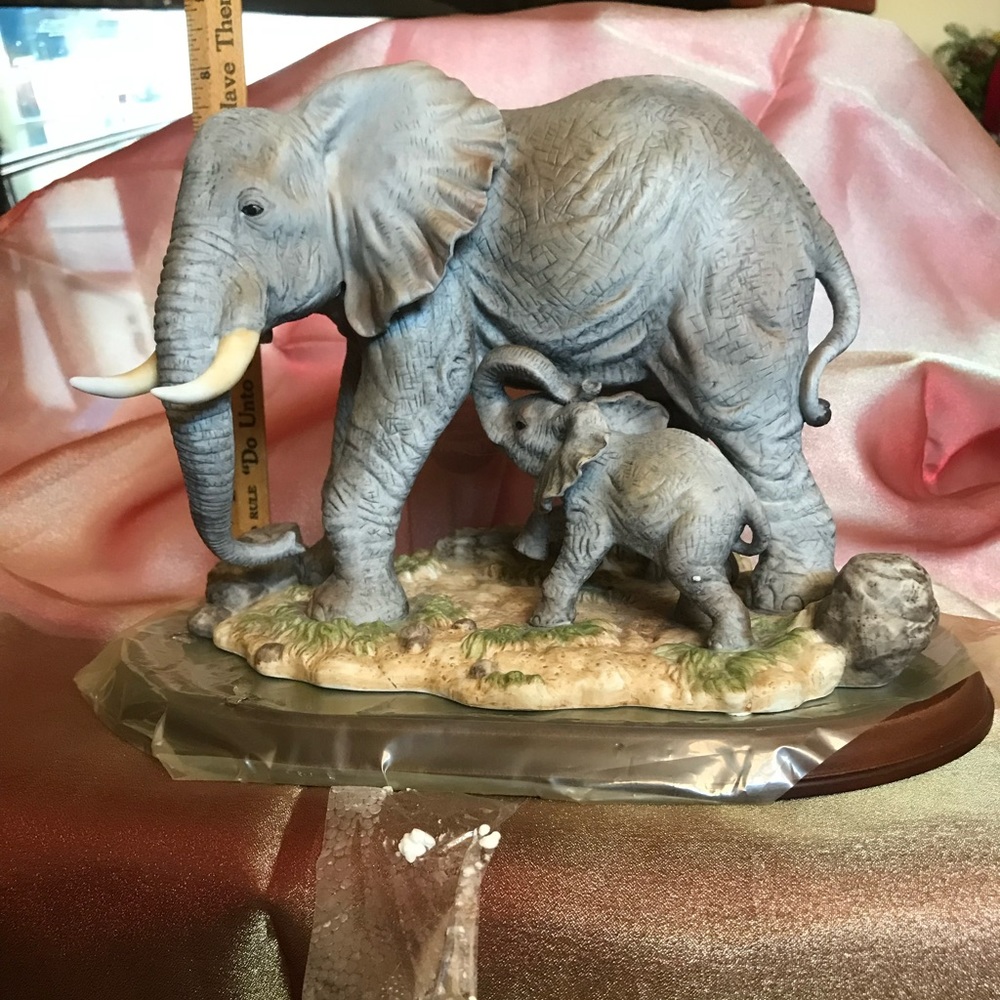 Home Interiors Masterpiece Porcelain Figurine